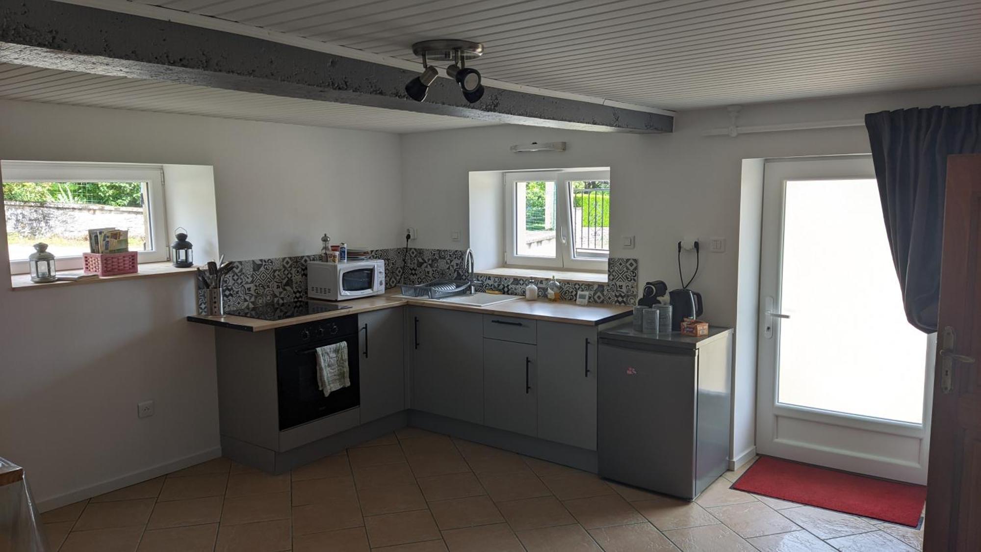 Studio A La Campagne Dans Corps De Ferme Renovee Chancey 部屋 写真